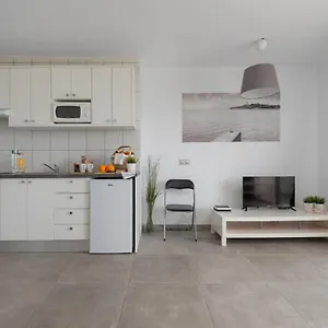 https://nice-studio-in-siesta-2-in-puerto-alcudia-3.allmallorcahotels.com